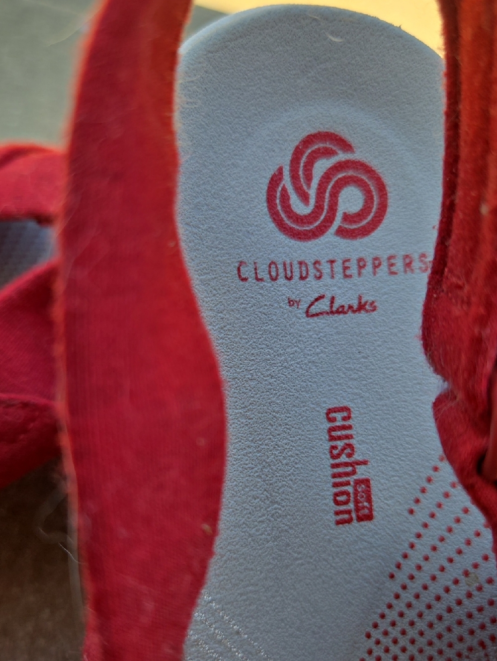 Clarks Cloudsteppers Red Knot-Detail Slingback Sandals - Picture 2 of 4